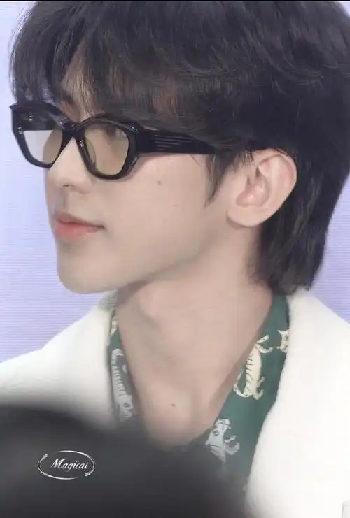 可爱小99,实在可口  #蔡徐坤#ride or die -蔡徐坤