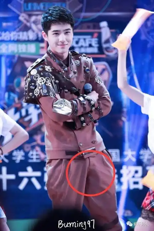 刘昊然情不自禁晋升激凸王十大不可描述的尴尬