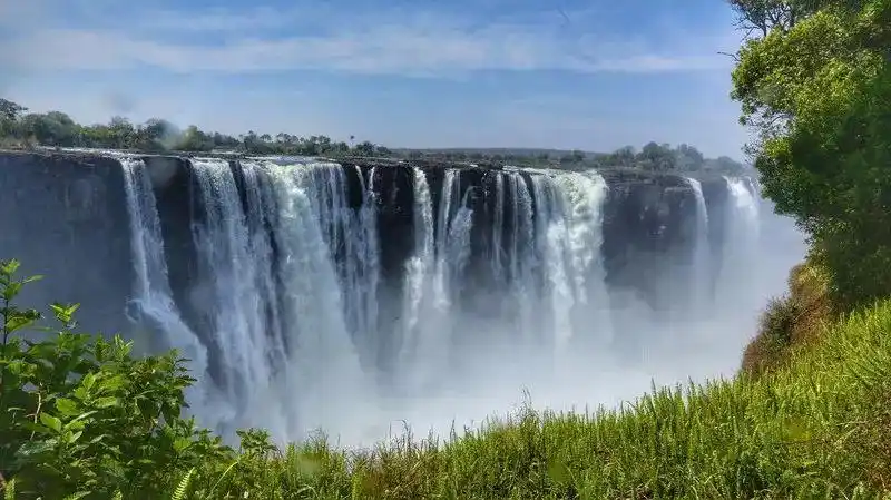 这个拥有世界第七大自然奇观的国家7月正式开放落地签中国护照又双叒