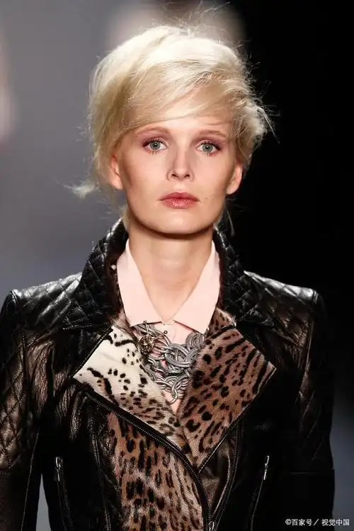 今天给大家带来的文艺女神,是英国时尚女王蒂尔达.