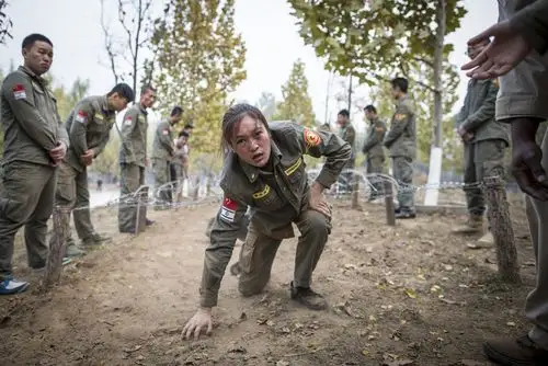 探秘女保镖训练全程就算死也要坚持到最后图
