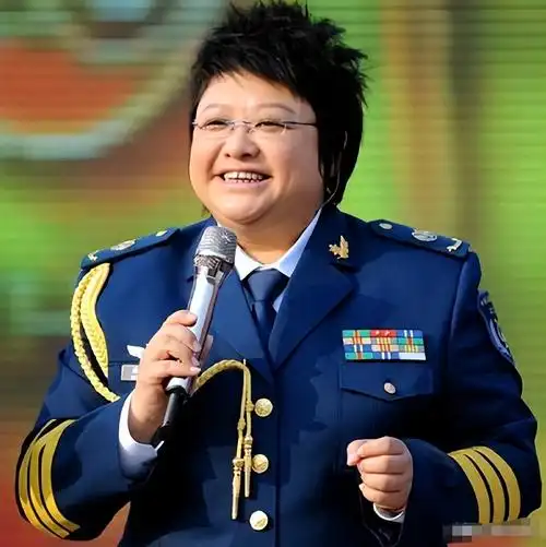 不会唱歌就别装歌手!这4位军旅歌手告诉你,啥叫飒爽英姿和天籁