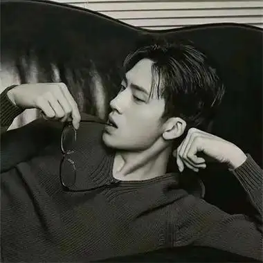 稳重暗色调成熟冷酷男生头像图片 好看有深度的成熟微信男头_男生头像