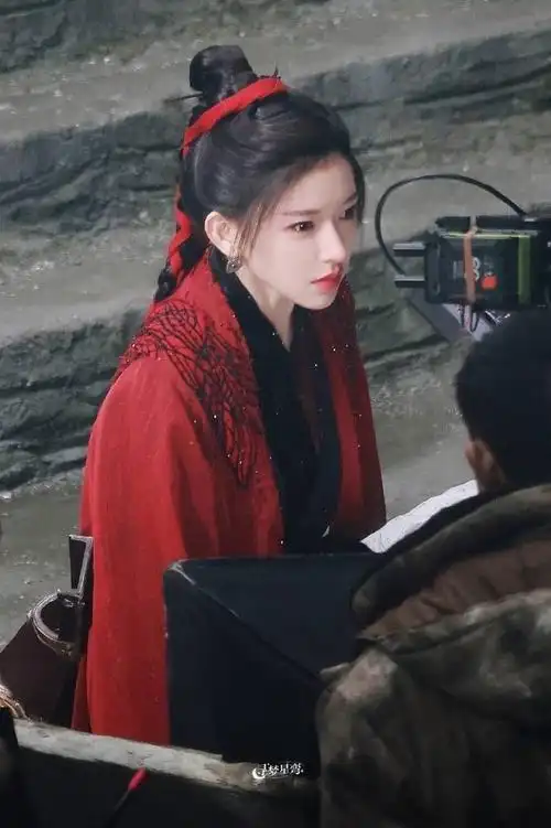 程潇古装扮相##程潇水中执箭造型