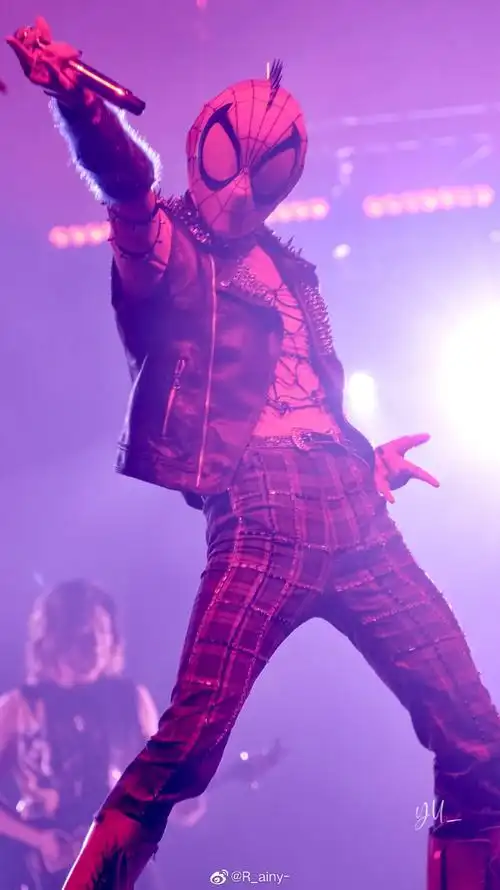 小鬼王琳凯南京演唱会##小鬼把更多时间花在音乐上