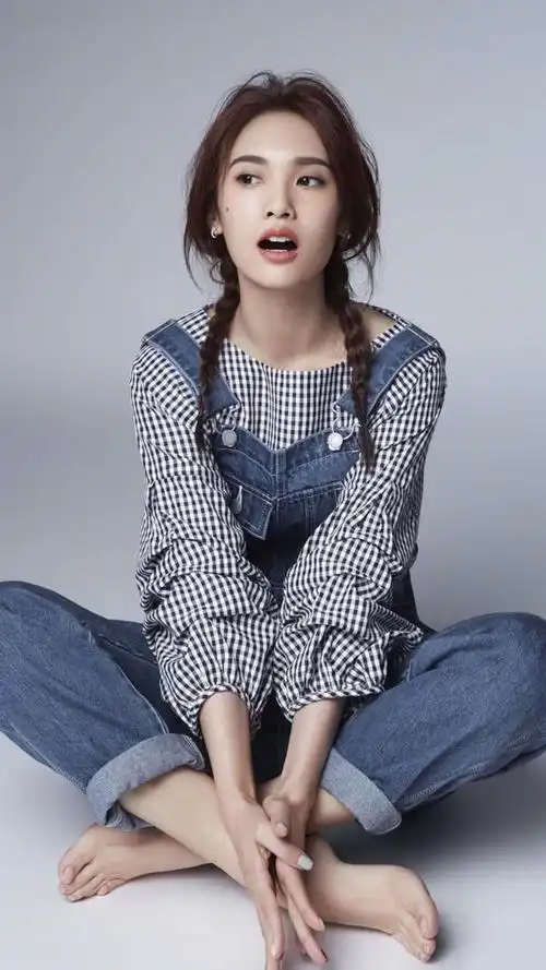 杨丞琳真是什么发型都能驾驭穿上贵妇皮草装却看着很俏皮