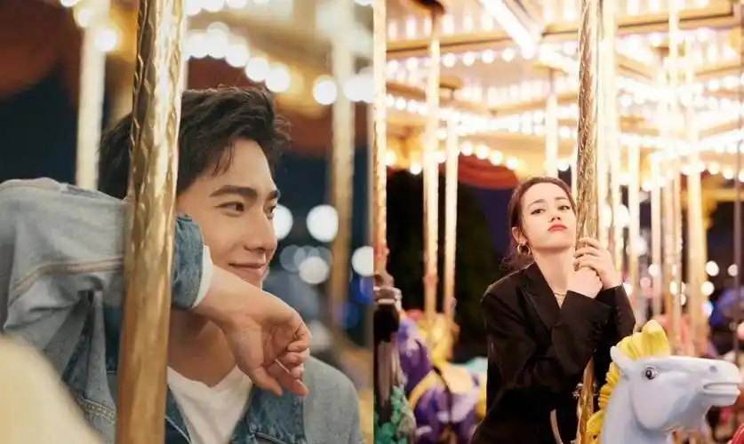 "初恋男友"杨洋:因《红楼梦》与李沁相恋,为何年过30仍单身?