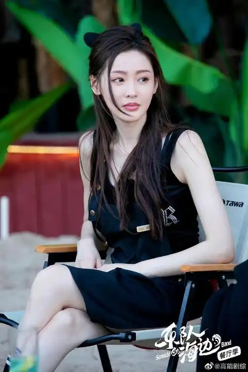 以至于很多观众都表示,看海边的乐队真的很想和张天爱结婚,做饭环节有