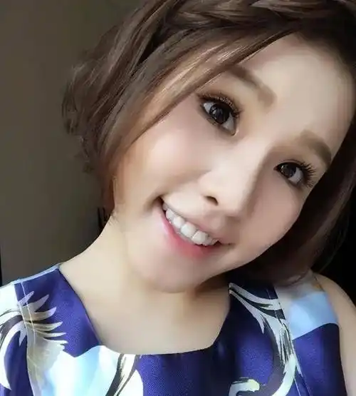 21岁爆火却被骂丑,消失4年自曝全家重病:如今,她在快乐中重生_谢依霖