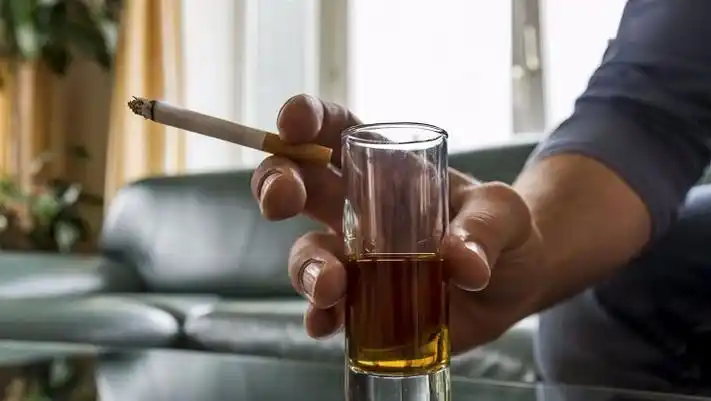 5个不良生活习惯,或成为糖尿病的"祸根",中招的人,尽早改掉