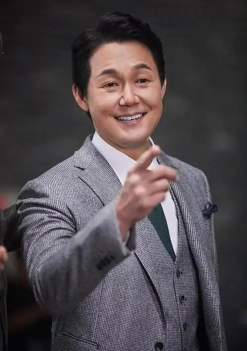 今年最搞笑的韩国动作喜剧,竟然在飞机上玩起了高难度动作