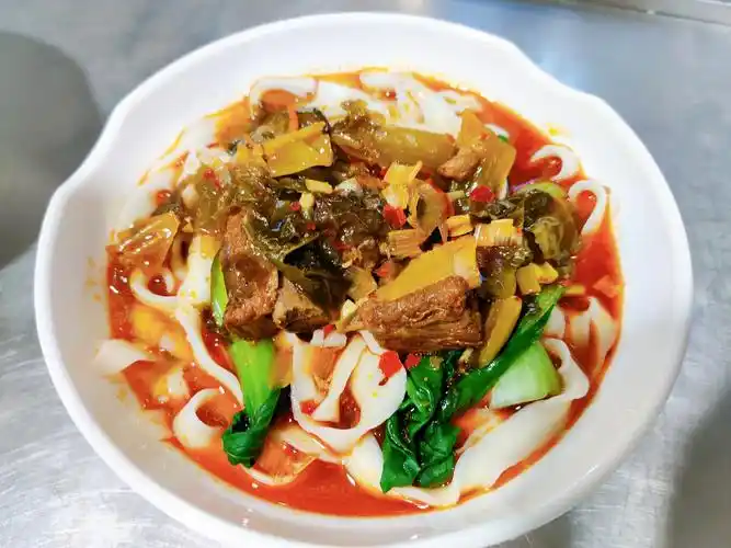 4 午餐 写美篇酸菜排骨面