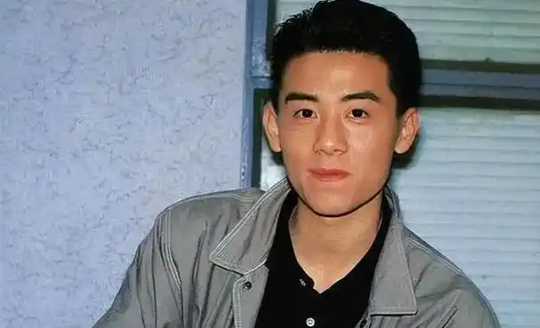 张智霖白月光许秋怡,被人横刀夺爱后嫁给三级片演员,如今怎样