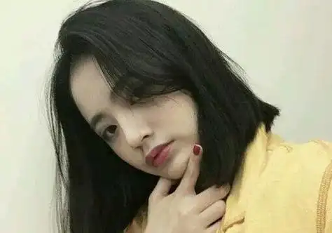 别的都可以放下,修颜发型不可能,女生额头比较宽适合的发型