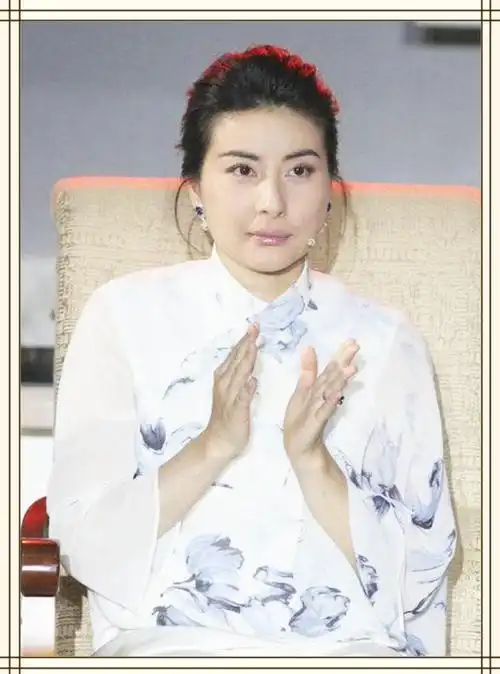 有一种美叫郭晶晶穿汉服陌上之花绽放成诗