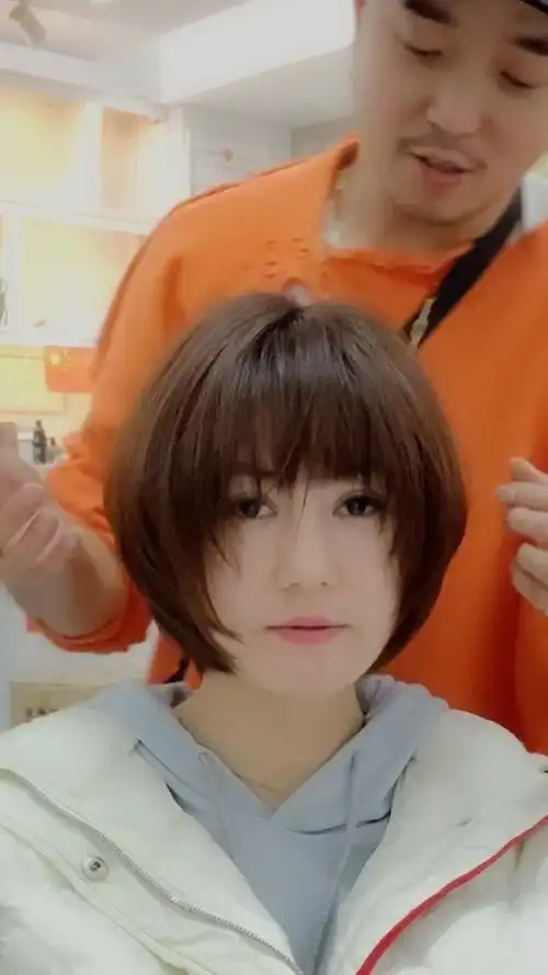 额头窄,头顶尖的看过来,初恋短发77蜜糖棕7915记得点赞哟