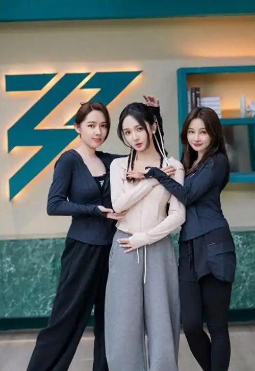 郭碧婷自爆84斤被导演嫌脸大嫌胖要求做医美,网友:畸形审美