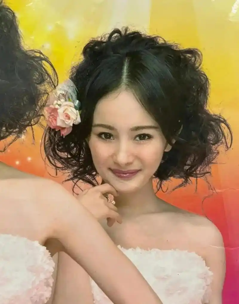 杨幂真是一双大眼睛拯救了一张脸.