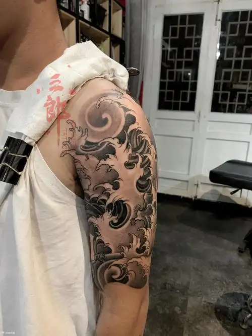 浪花花臂未完._纹身图案手稿图片_孙彦龙的纹身作品集