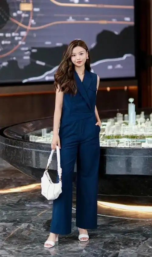 骨子里就"贵气"的女人,穿衣搭配会有5个特点,和钱多少没关系