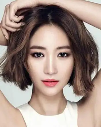 45岁的女人,建议远离这些"大妈味"的发型,又土又"显老"