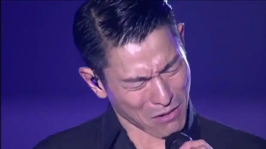 4大粤语催泪现场刘德华在生日会上感谢歌迷唱歌唱到哽咽