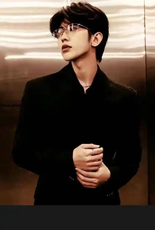 独家揭秘蔡徐坤最新消息曝光一起看看他的最新动态吧