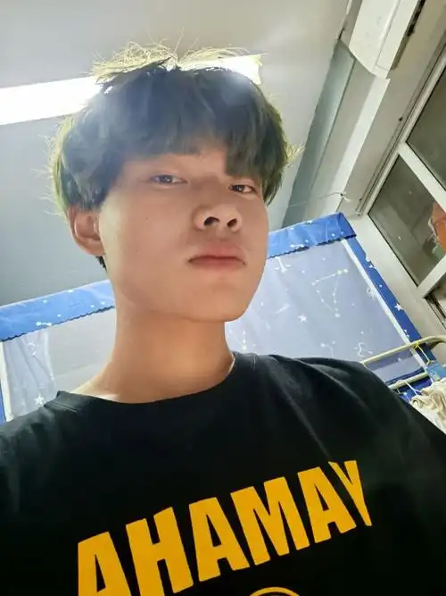 明明长得丑却很自信的男生是什么心理?