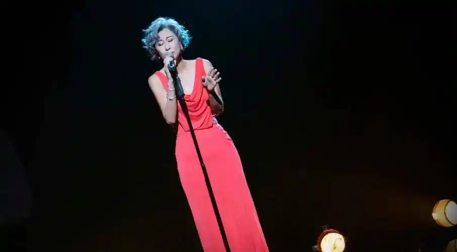 原创叶倩文有人说她是知名度最低也是最不重名利的乐坛天后