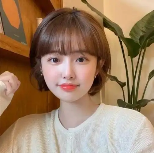 长脸适合发型(每种脸型都有适合的发型)_可可情感网