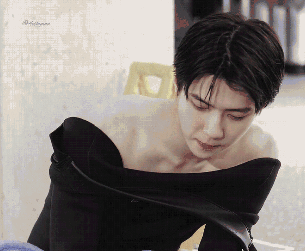 kpop爱豆出圈神图#吴世勋超话神图很多 你说哪张