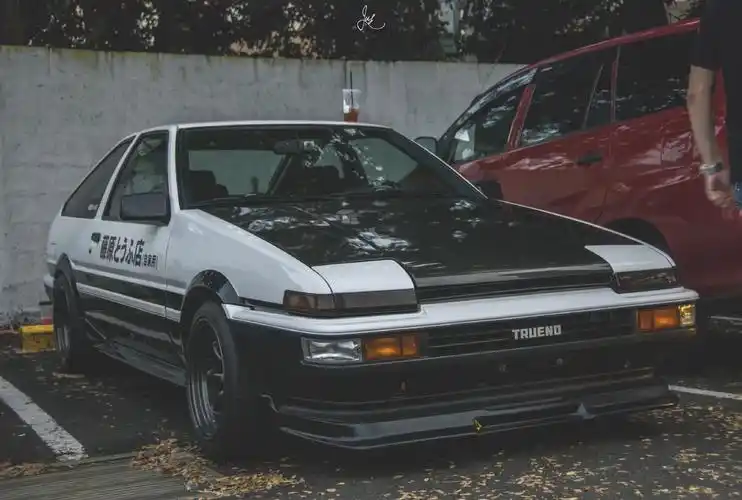 你要的高清无码藤原家的ae86,收好了有人说墨绿色那辆更好-新浪汽车