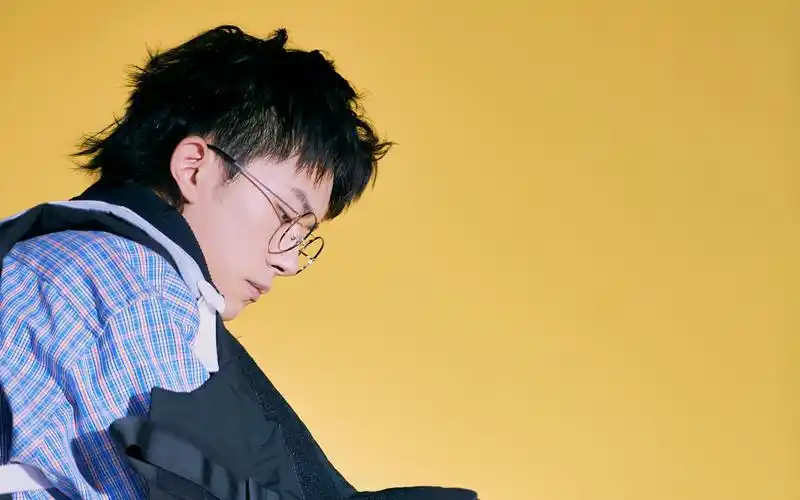 tfboys易烊千玺创意写真图片壁纸