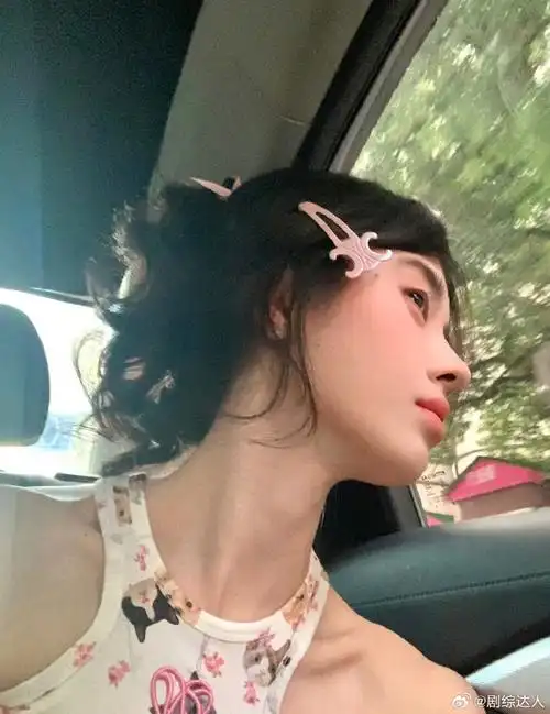 鞠婧祎齐刘海黑发##鞠婧祎齐刘海vs斜刘海