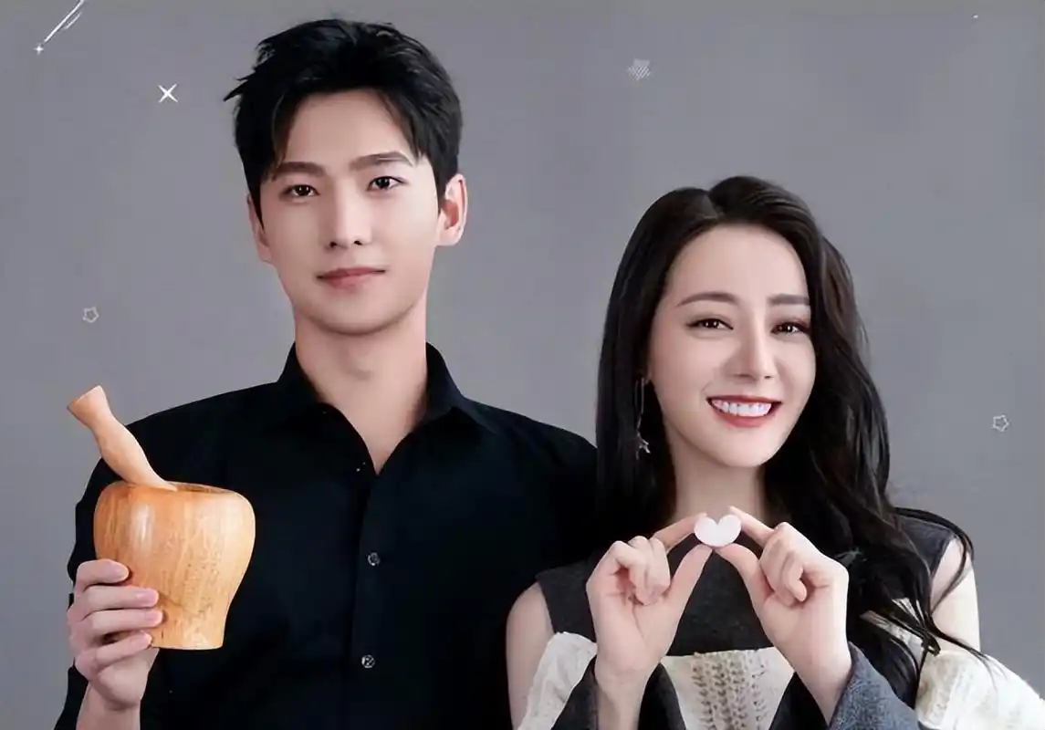 与李沁谈恋爱,和宋茜传同居,清冷出尘的杨洋却有5任绯闻女友