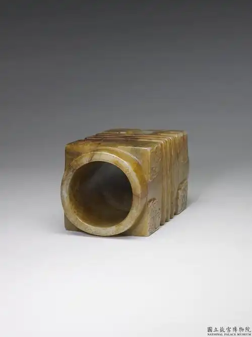 新石器时代晚末期 龙山齐家系 玉琮 -中-玉-000443-n000000000