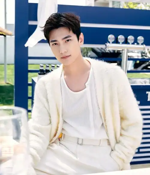 杨洋王楚然什么时候官宣恋情(实锤杨洋和王楚然恋情真相)