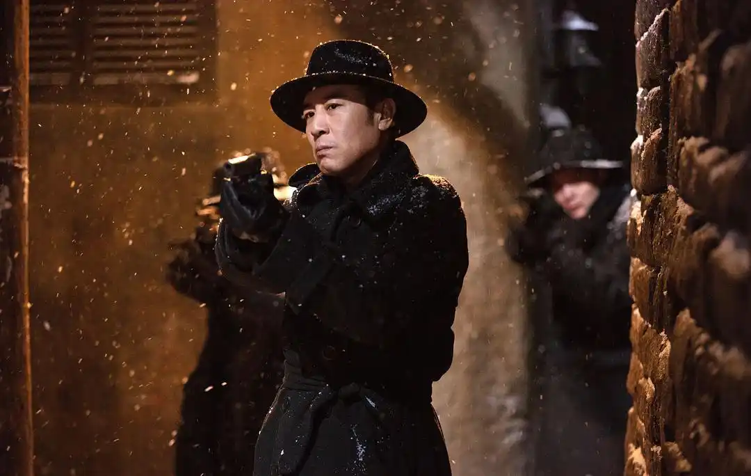 悬崖之上天亮了但我们不能忘记那些在黎明前战斗过的人