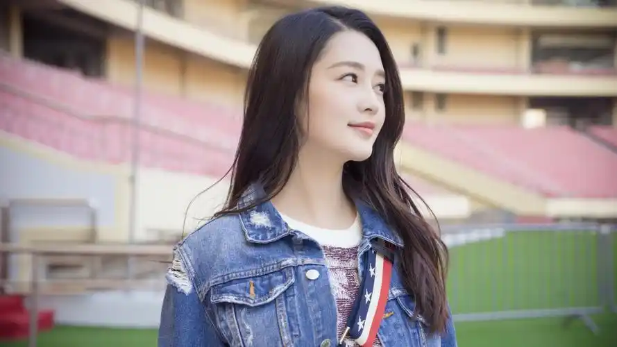 李沁图片-美女壁纸-高清美女图片-第5图-娟娟壁纸