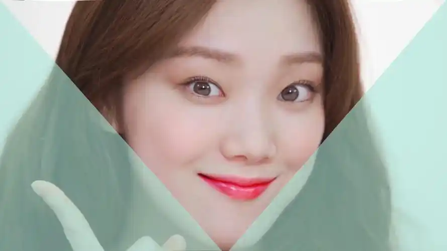 李圣经 小姐姐 女神 壁纸 图片来自微博