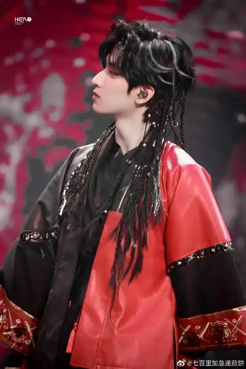 严浩翔刀马旦舞台