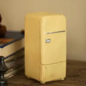 80年代怀旧 杂货复古做旧老货树脂摆件工业风电器装饰 冰箱存钱罐