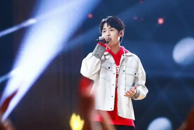 洪雨雷《金曲捞》大秀嗓音 青春恣意演绎别样风景|歌曲|刘维_网易娱乐