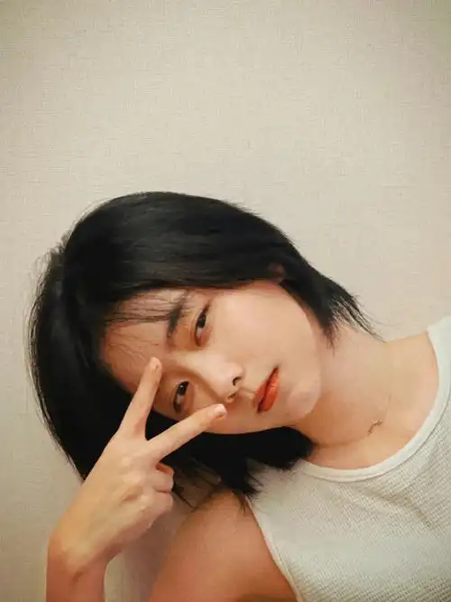 谭松韵胶片风随拍