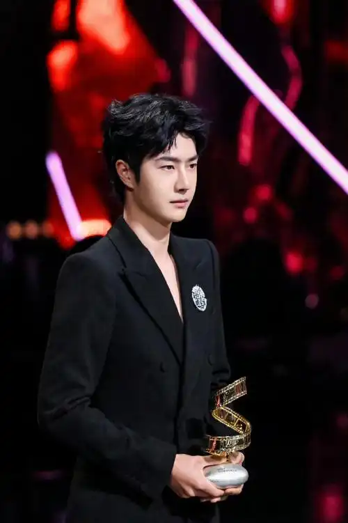 王传君想看易烊千玺王一博演杀手