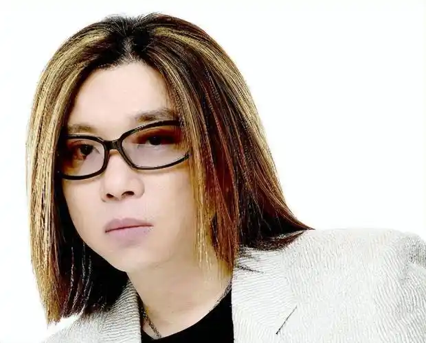 歌手郭峰:三段恋情无疾而终,61岁未婚无子女,一生都献给了音乐_感情