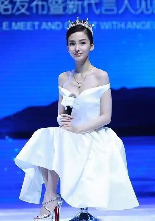 从一双恨天高开始,看完才知道什么叫真正的高跟鞋_张惠妹_邓紫棋_明星