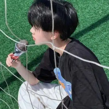 帅气男生头像超有氛围感 很帅的成熟男生头像_男生头像_美头网