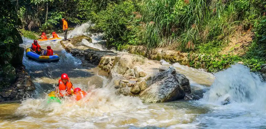 江西九瀑峡景区江西九瀑峡景区位于抚州市乐安县南部