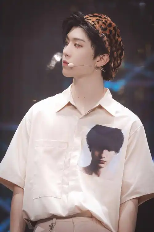 范丞丞帅气图片范丞丞最新图片